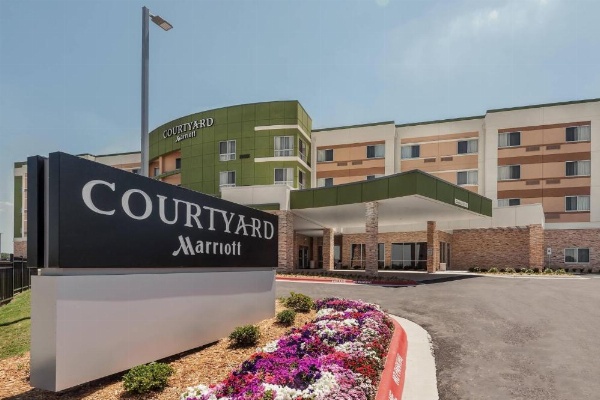 Courtyard by Marriott Ardmore image 8